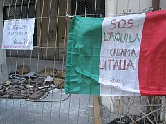 Vuelve el pánico a la indignada L'Aquila