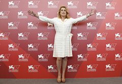 Catherine Deneuve deslumbra en la Mostra