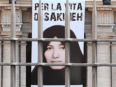 Irán suspende la sentencia de lapidación contra Ashtiani tras la presión internacional