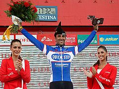Carlos 'Don Pelayo' Barredo levanta los brazos en Covadonga