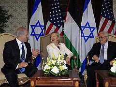 Clinton presiona a Netanyahu ante Abás para que prolongue la congelación de asentamientos