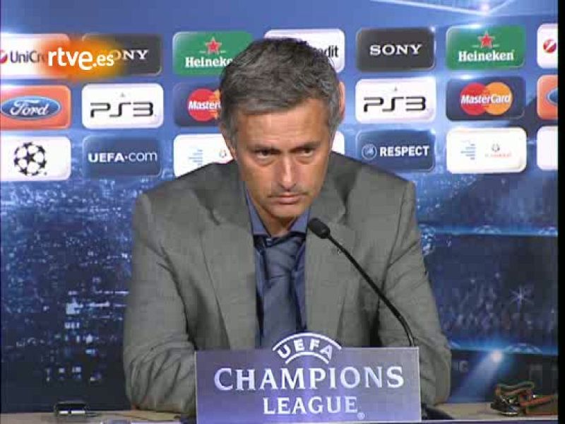 Mourinho: "Los goles van a llegar, algún pobre puede pagarlo"