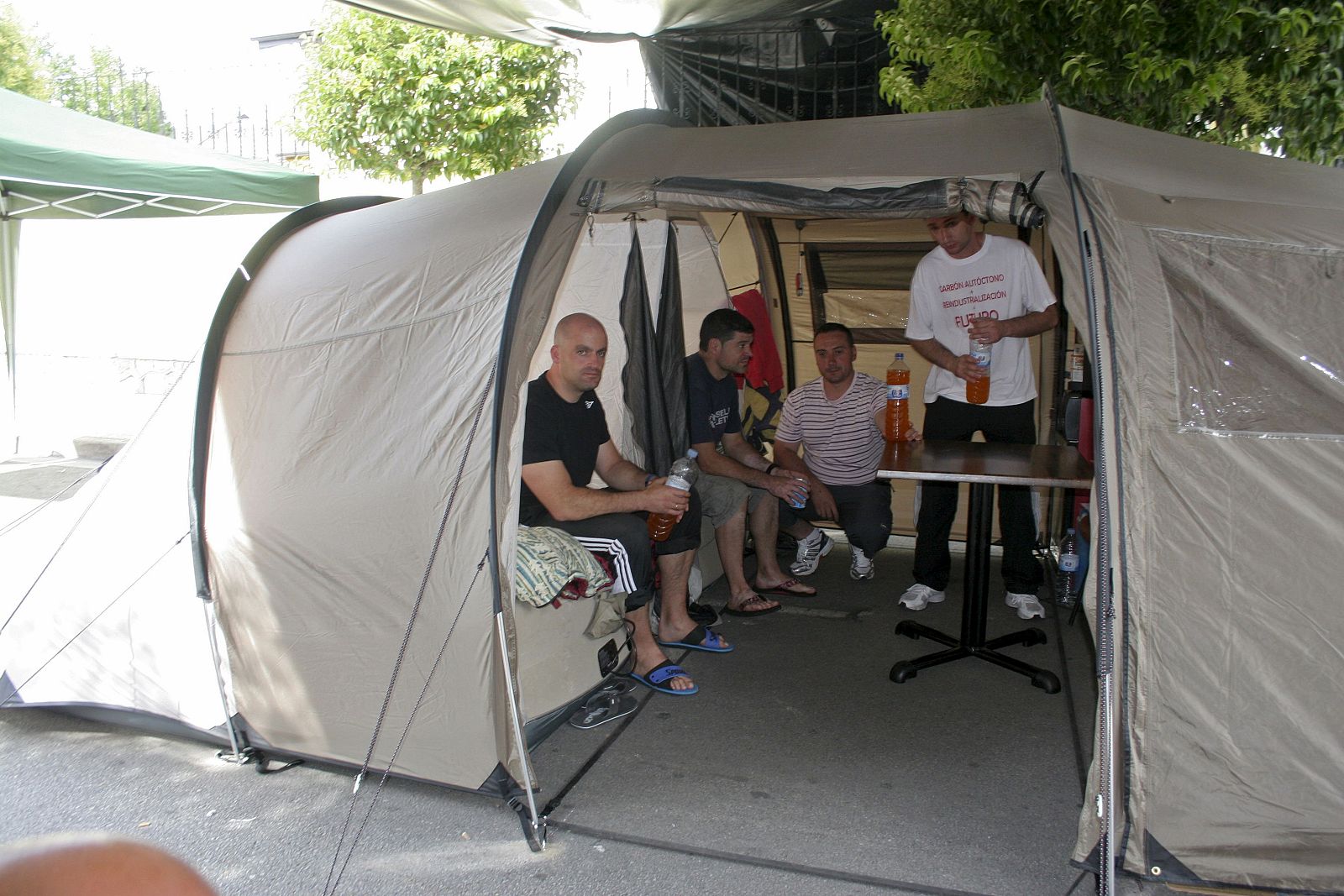 MINEROS EN HUELGA DE HAMBRE
