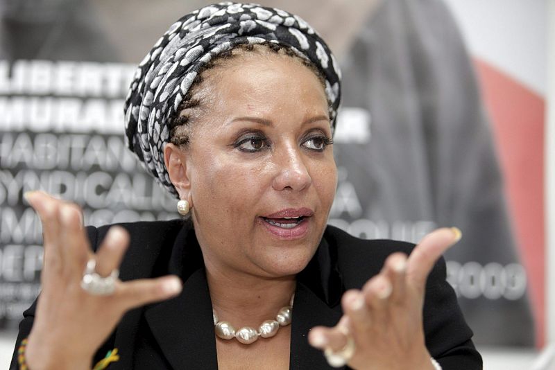 Colombia destituye e inhabilita a la senadora Piedad Córdoba por colaborar con las FARC