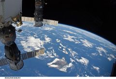 Elevan la órbita de la ISS para evitar que choque con basura espacial