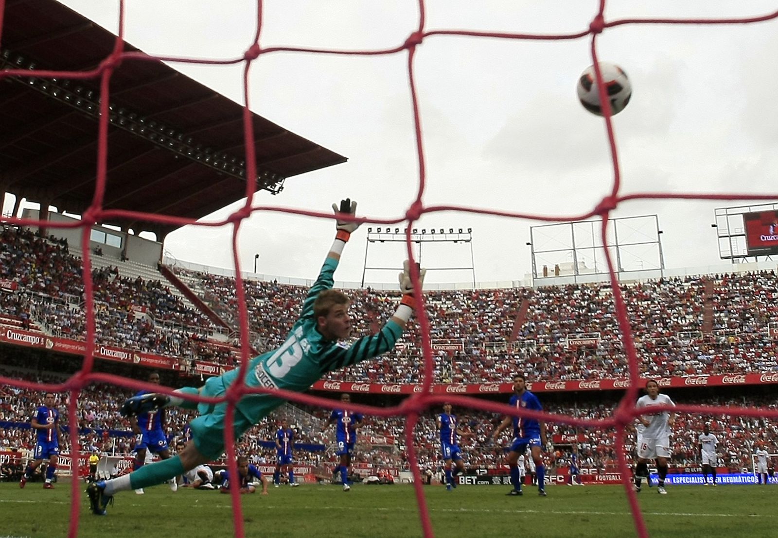 El portero del Atletico Madrid, David de Gea, en su encuentro ante el Sevilla.