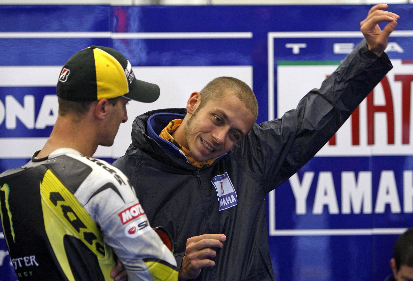 Valentino Rossi, junto a Colin Edwards en el pasado GP de Portugal, donde el italiano terminó segundo.