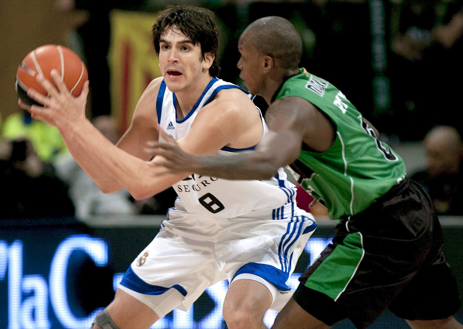 DKV JOVENTUT - REAL MADRID