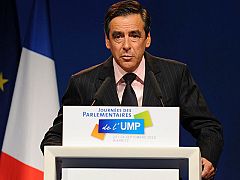 Sarkozy nombra de nuevo a Fillon primer ministro y le encarga formar gobierno