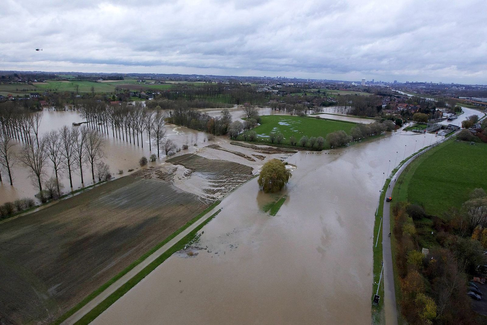 VISTA AEREA ZONA INUNDADA EN BÉLGICA