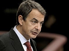 Zapatero admite que la mejora del paro es "tan débil" que no asegura "un cambio de tendencia"