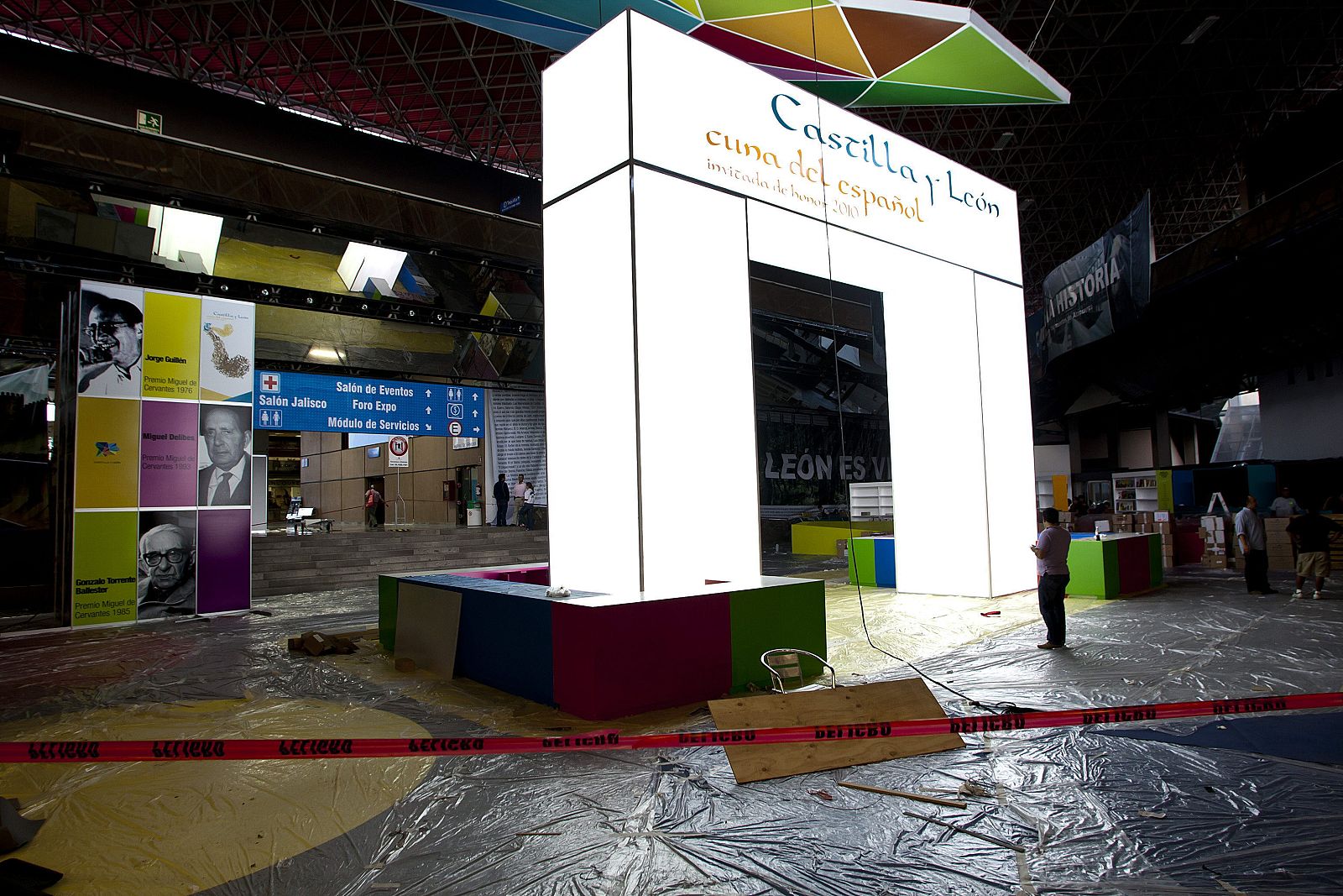 PREPARATIVOS FERIA DEL LIBRO DE GUADALAJARA