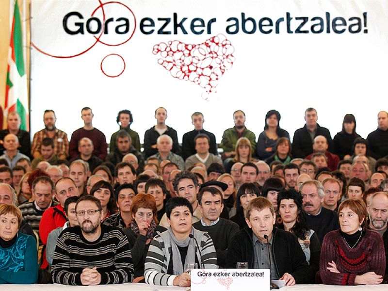 La izquierda abertzale anuncia un nuevo partido "de conformidad con la ley"