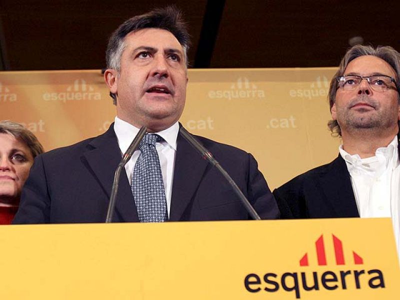 ERC pierde la mitad de los votos