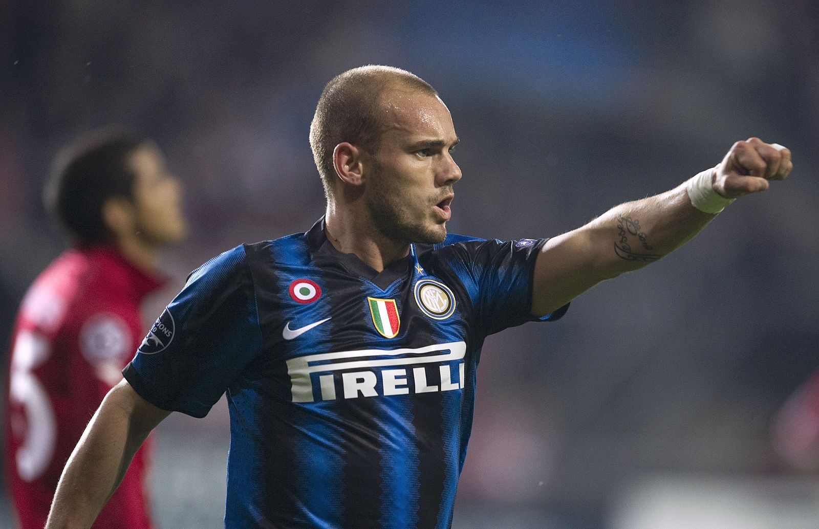 Sneijder of Inter Milan celebrates his goal against Twente Enschede during their Champions League Groupe A soccer match in Enschede
