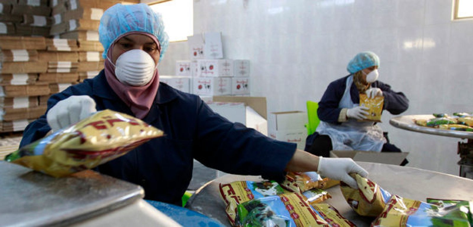 El salario medio baja en el mundo y crece en España