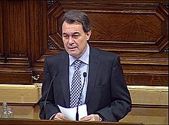 Artur Mas investido presidente de la Generalitat gracias a la abstención del PSC
