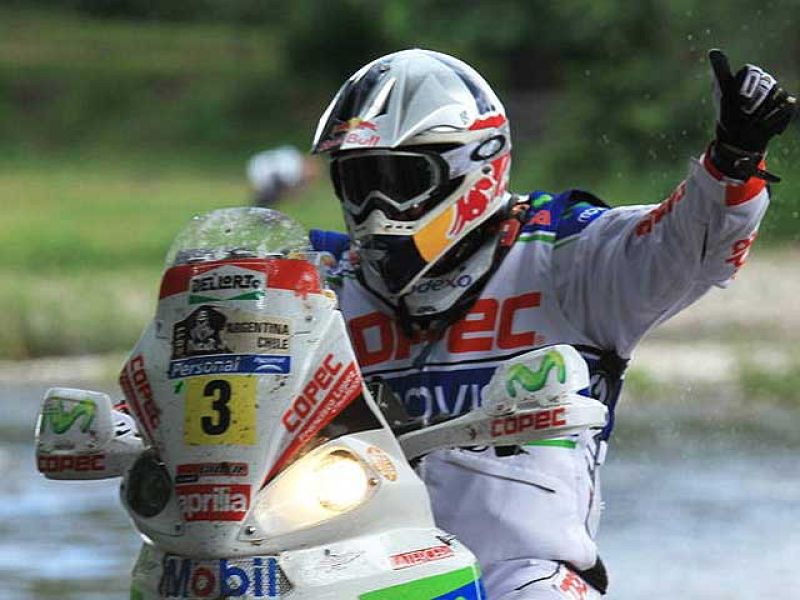 Goncalves y Peterhansel ganan la etapa; Coma y Sainz síguen líderes