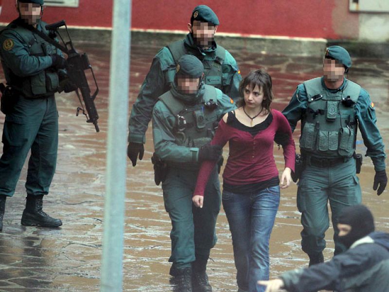 Detienen a los responsables de informática de ETA 18 horas después del anuncio del alto el fuego