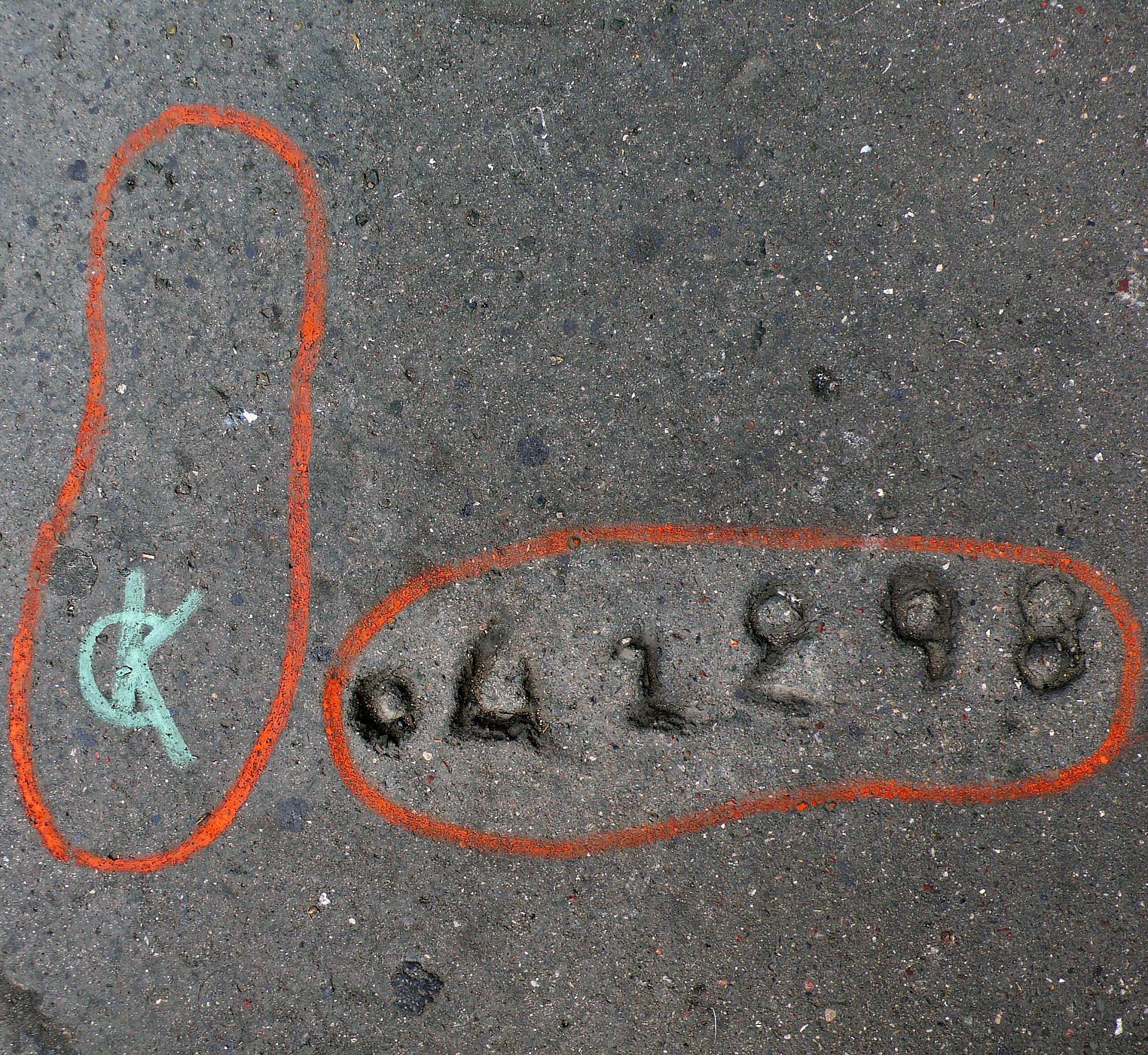 LA FECHA DE TU VIDA EN EL SUELO DE PARÍS