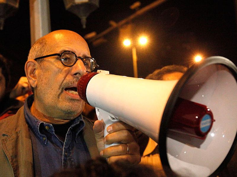  El Baradei, en la plaza Tahrir: "El cambio llegará"