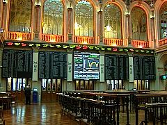 La Bolsa de Madrid se encarama a los 11.000 puntos por primera vez desde abril de 2010