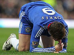 El Liverpool convierte en pesadilla el debut de Torres en el Chelsea