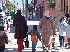 El Gobierno quiere legalizar a los inmigrantes con hijos nacidos en España