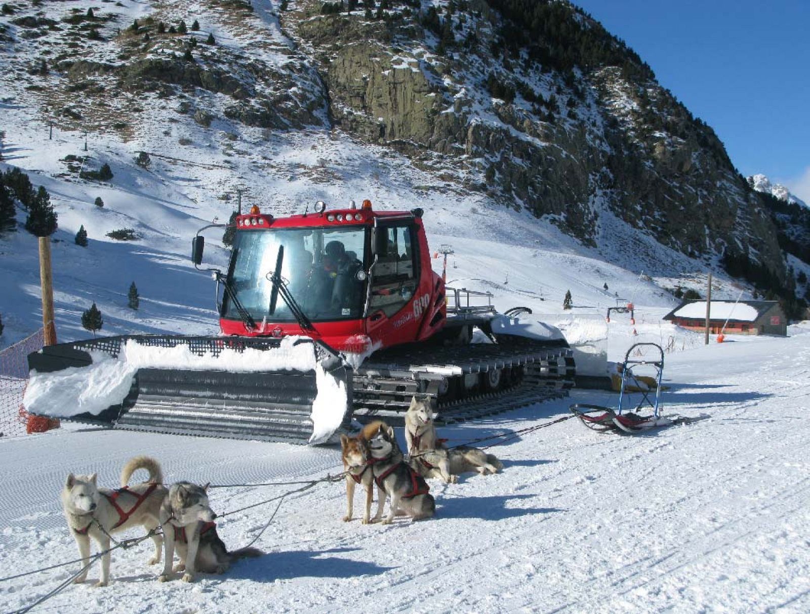 Máquina en una estación de esquí