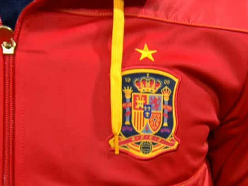 Silva desbloquea a España frente a una correosa Colombia