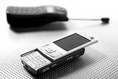 La evolución del teléfono móvil: del 'zapatófono' a los smartphones