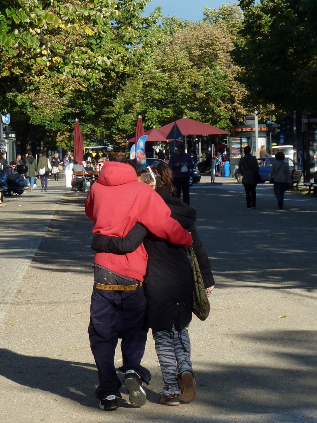 ¿Por qué los jóvenes enseñan la ropa interior?