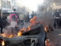 Un muerto en Irán en los choques durante la manifestación en solidaridad con Egipto