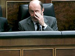 El PP ataca con Mercasevilla en la sesión de control al Gobierno, que responde con Gürtel