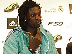 Adebayor: "Voy con el Arsenal y me haría muy feliz ver a Cesc en el Madrid"