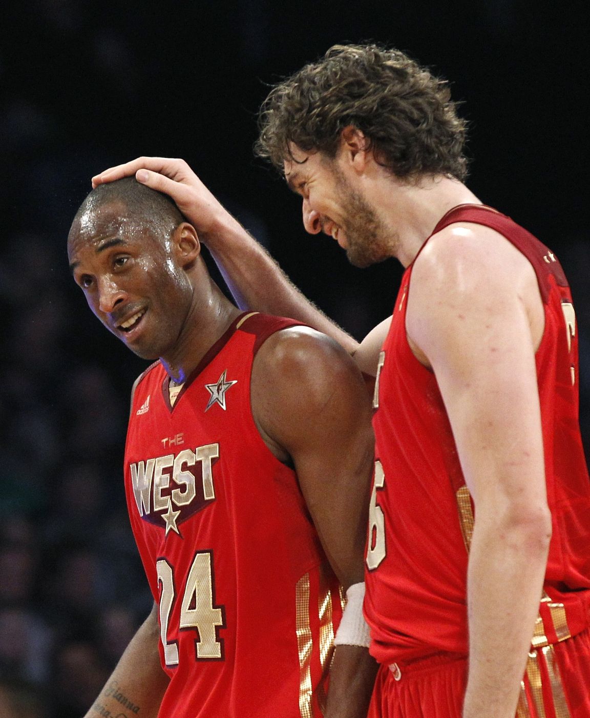 Kobe Bryant y Pau Gasol en el Partido de las Estrellas 2011