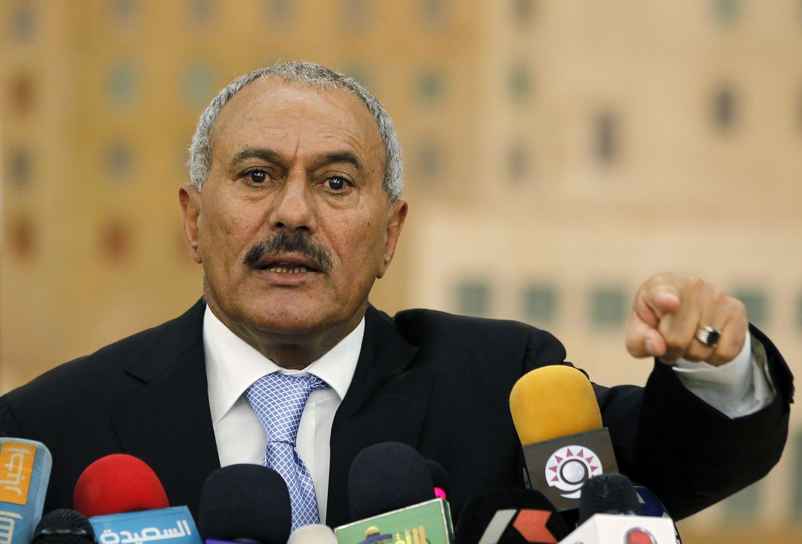 Yemen's President Ali Abdullah Saleh addresses a news conference in Sanaa