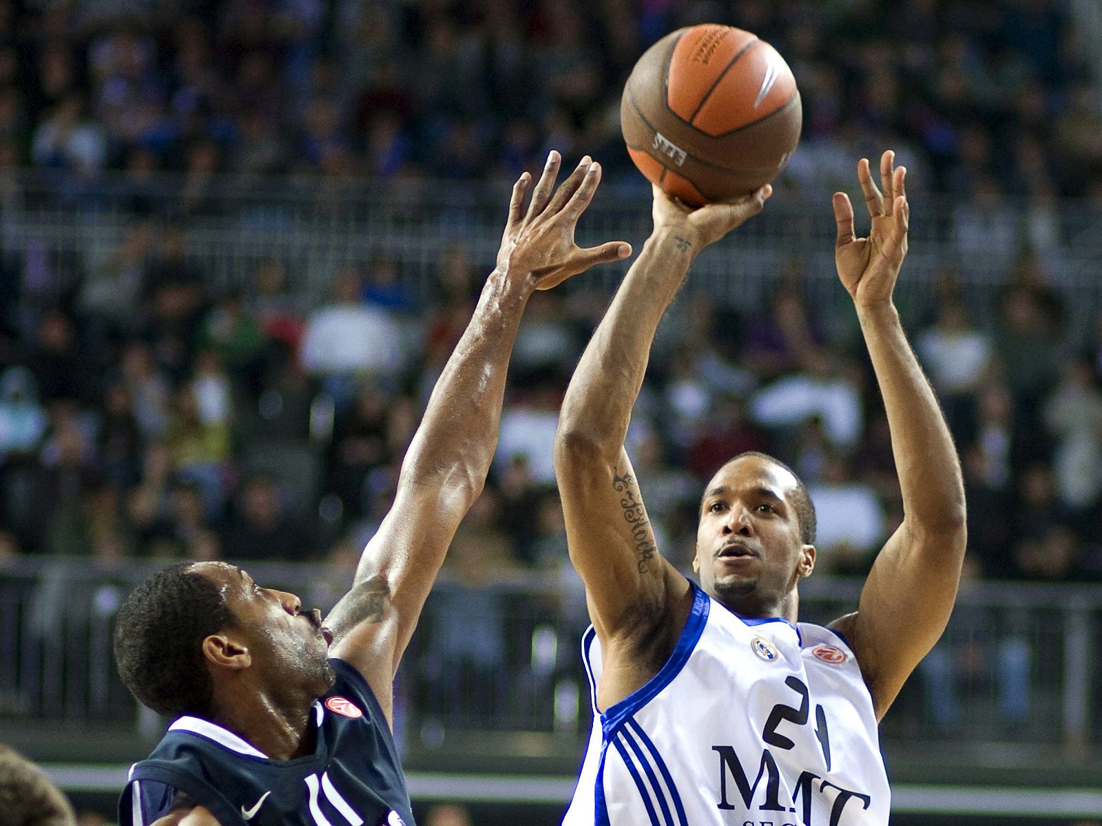 EFES PILSEN VS REAL MADRID