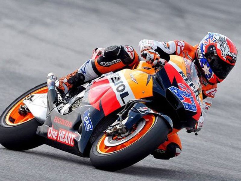 Stoner y Pedrosa vuelan en Sepang