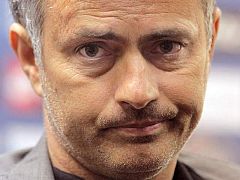 Mourinho: "Se ríen de mí a nuestras espaldas"
