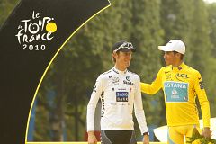 Schleck recomienda a Contador no ganar el Giro
