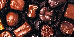 Bombones dos chocolates con sorpresa, revuelto de gambas en un minuto y tipos de miel (02/03/11)