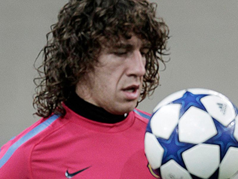 Puyol se resiente y es baja ante el Arsenal