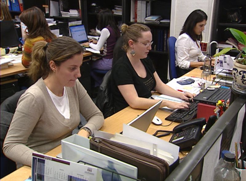 El paro golpea más a las mujeres desde finales de 2010, según asegura UGT