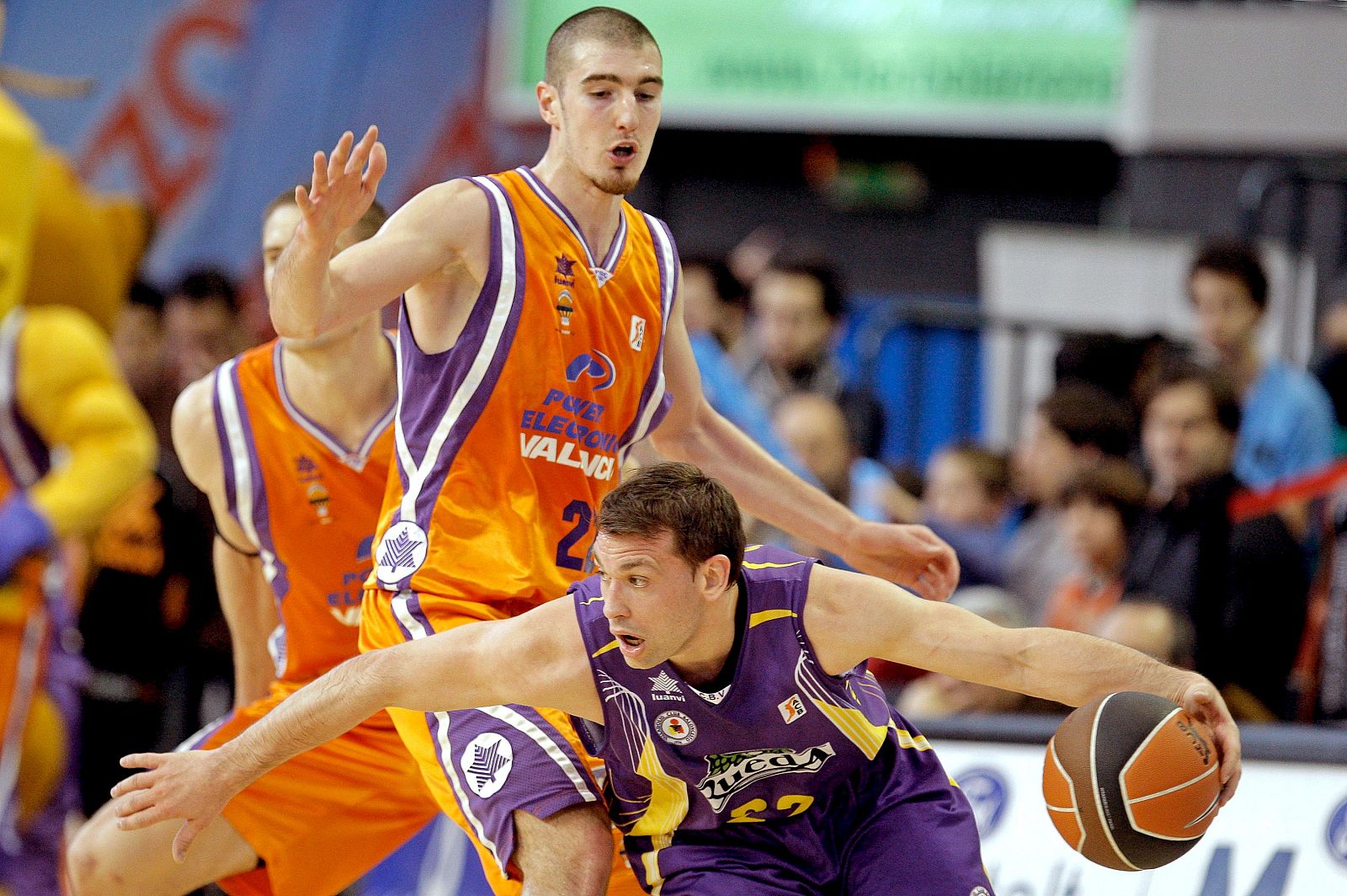 POWER ELECTRONICS VALENCIA - BLANCOS DE RUEDA VALLADOLID