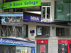 El Banco de España suspende a ocho cajas y cuatro bancos, que necesitan 15.152 millones
