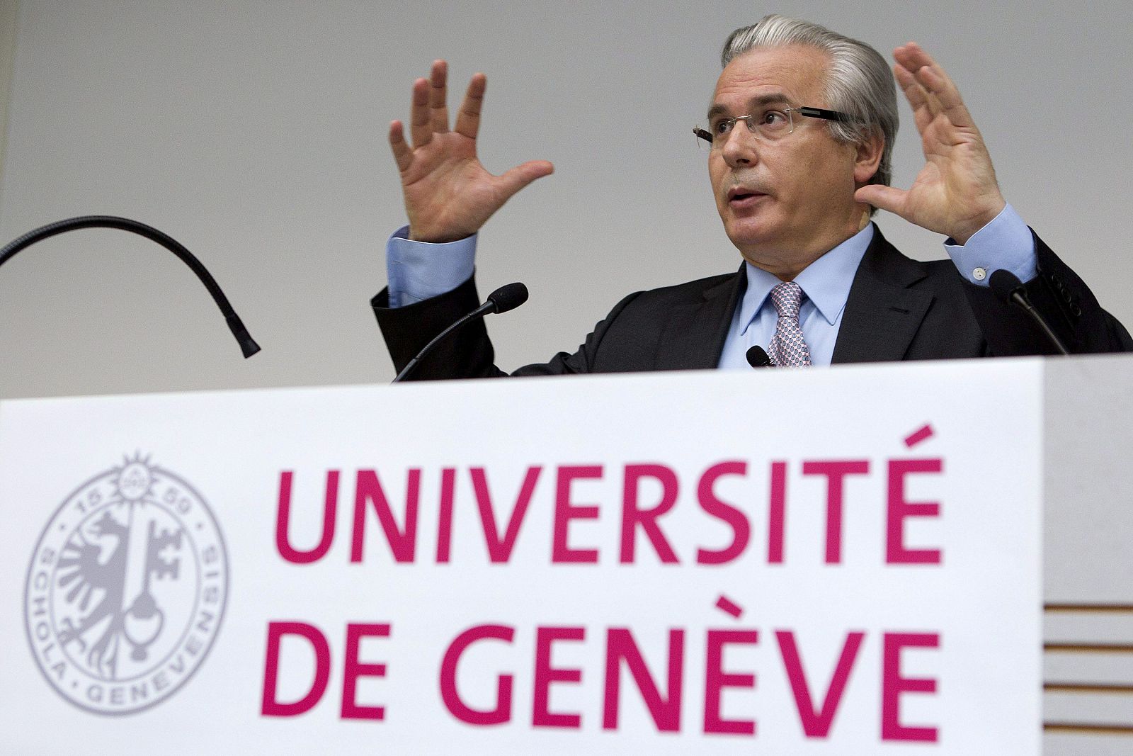 EL JUEZ ESPAÑOL BALTASAR GARZÓN PARTICIPA EN EL FESTIVAL DE CINE DE DERECHOS HUMANOS DE GINEBRA