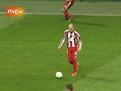 Van Gaal arenga al Bayern para aferrarse al único torneo que les queda