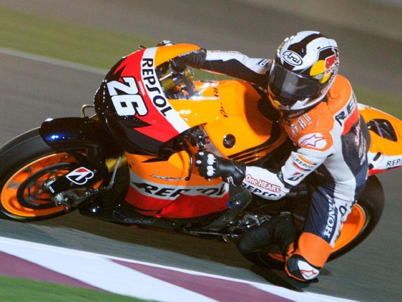 Stoner lidera las pruebas en Catar