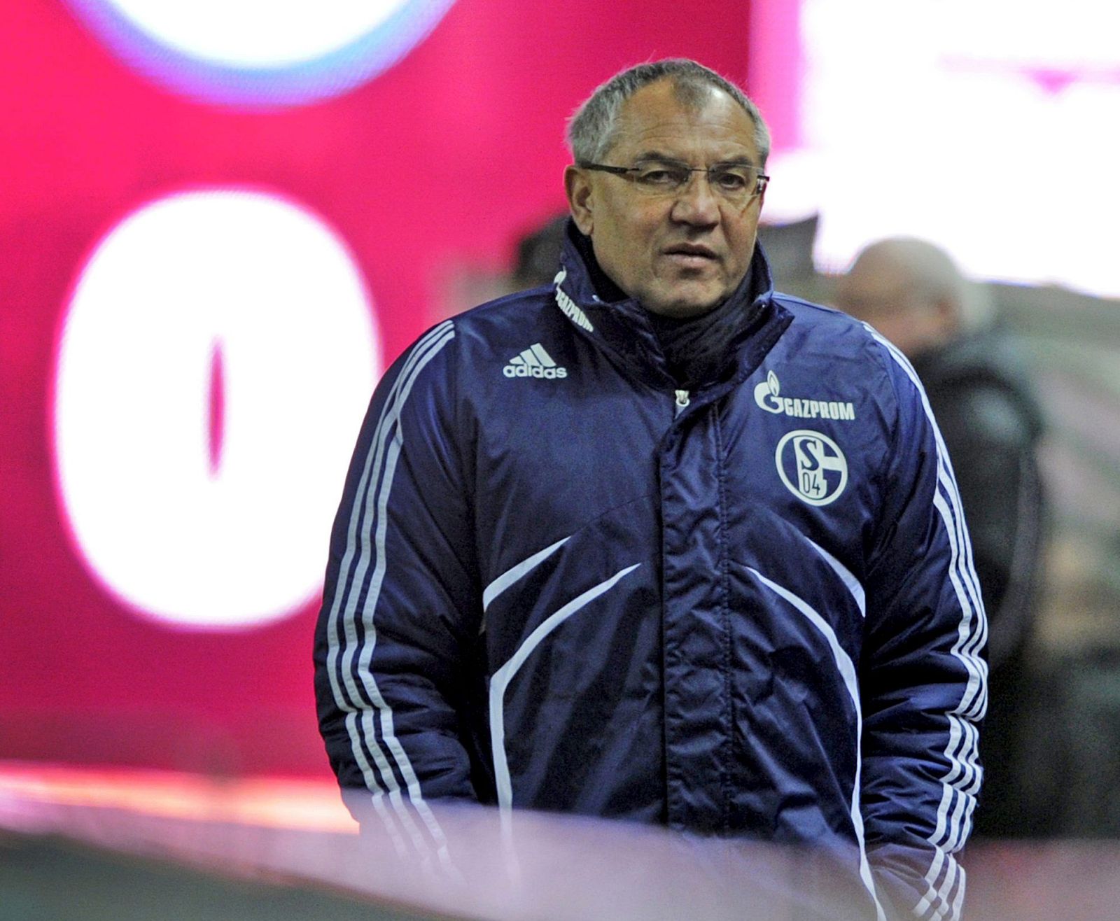 Felix Magath, durante un partido de la Bundesliga, deja de ser el entrenador del Schalke.